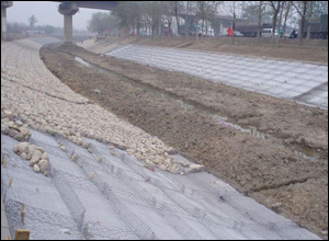 雷诺护垫